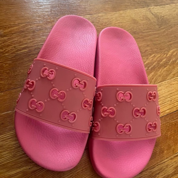 Gucci Shoes - Gucci rubber slides pink